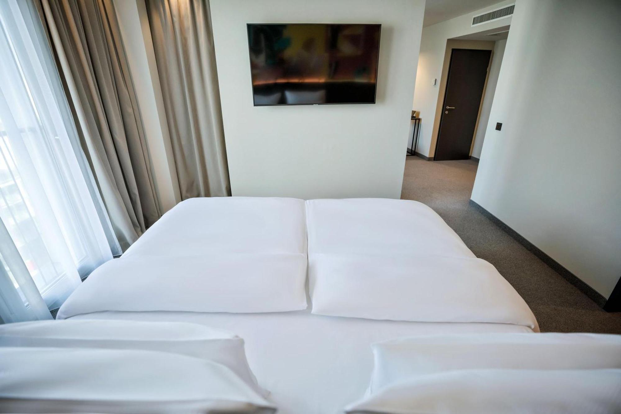 Spark By Hilton Vienna Messe Prater Luaran gambar